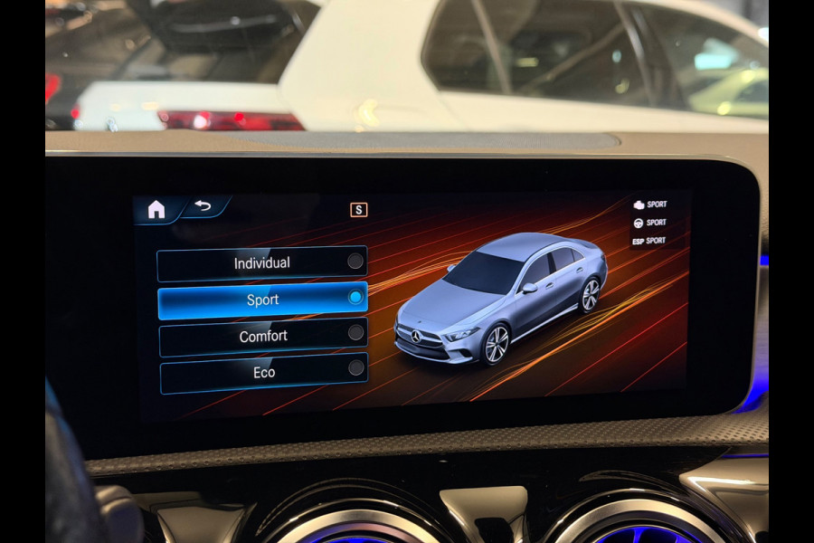 Mercedes-Benz A-Klasse 180 AMG Line