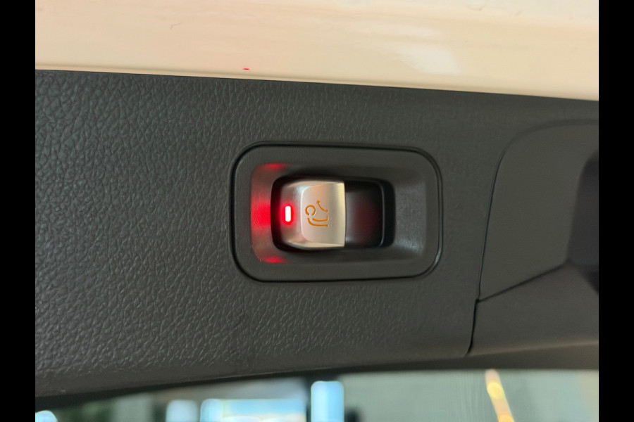 Mercedes-Benz GLC 300e 4MATIC AMG|PANO|MEMORY|HUD|FULL OPTIONS