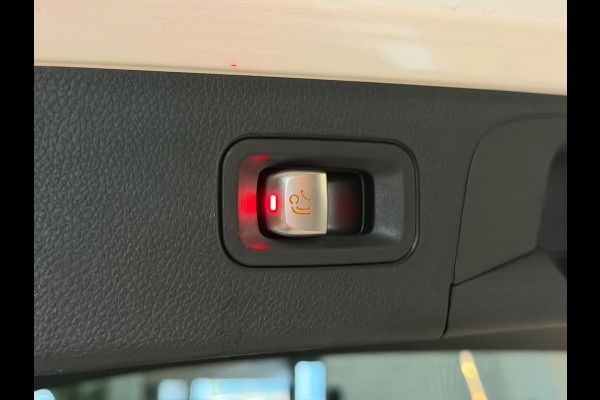 Mercedes-Benz GLC 300e 4MATIC AMG|PANO|MEMORY|HUD|FULL OPTIONS