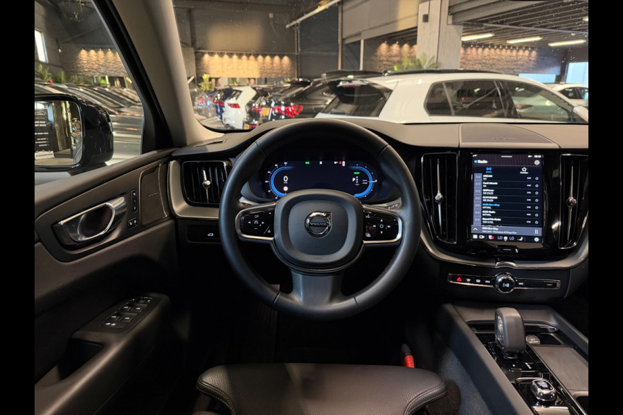 Volvo XC60 2.0 T6 Plug-in hybrid AWD Ultimate Dark|Bomvol!