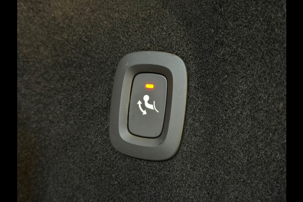 Volvo XC60 2.0 T6 Plug-in hybrid AWD Ultimate Dark|Bomvol!