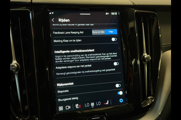 Volvo XC60 2.0 T6 Plug-in hybrid AWD Ultimate Dark|Bomvol!