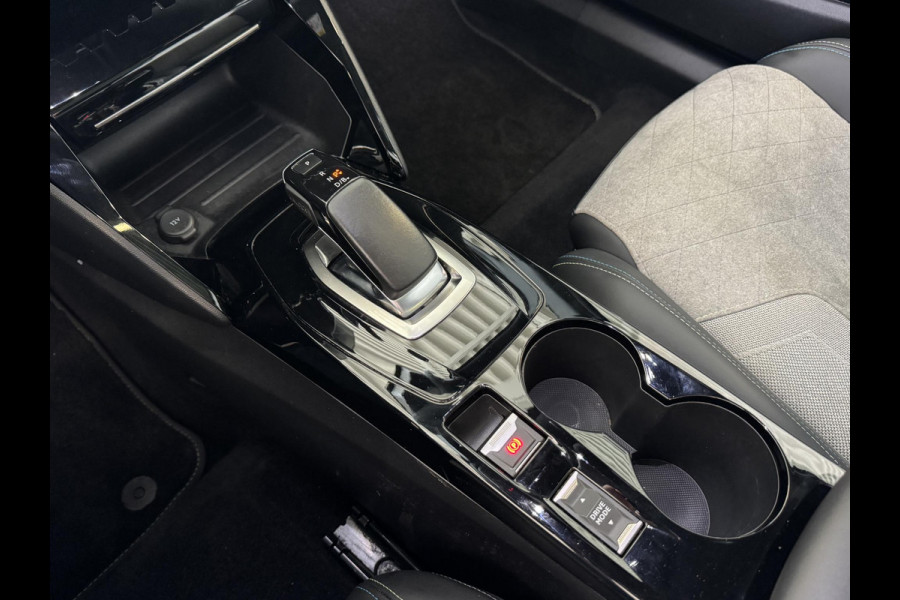Peugeot e-2008 EV GT Pack 50 kWh | 3 fase | SOH 96,1% | Panoramadak | Prijs is rijklaar