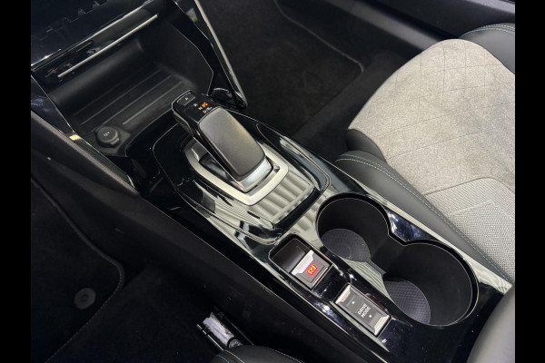 Peugeot e-2008 EV GT Pack 50 kWh | 3 fase | SOH 96,1% | Panoramadak | Prijs is rijklaar