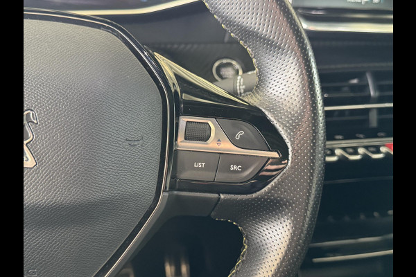 Peugeot e-2008 EV GT Pack 50 kWh | 3 fase | SOH 96,1% | Panoramadak | Prijs is rijklaar