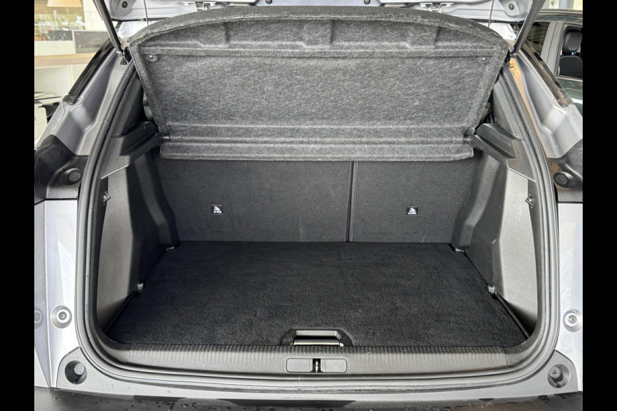 Peugeot e-2008 EV GT Pack 50 kWh | 3 fase | SOH 96,1% | Panoramadak | Prijs is rijklaar