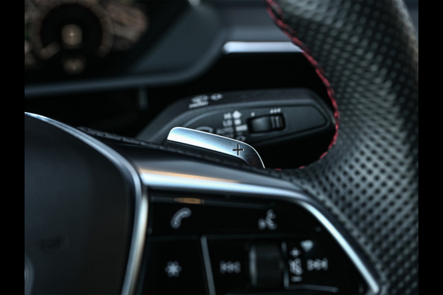 Audi Q8 Sportback e-tron S quattro SQ8 115 kWh | NL-Auto | Panorama dak | S-Seats | Bang & Olufsen | Camera | Ambiance interieur | 23 inch.