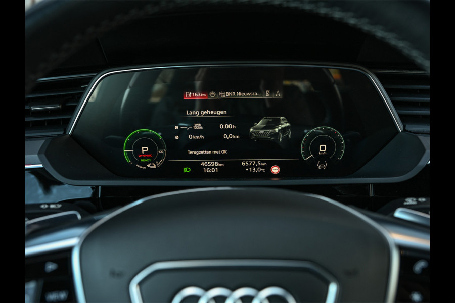 Audi Q8 e-tron 55 quattro Advanced Edition Plus 115 kWh | Panoramdak | Ambiance interieur | Adaptive Cruise | NL-Auto | Memory seats | Keyless