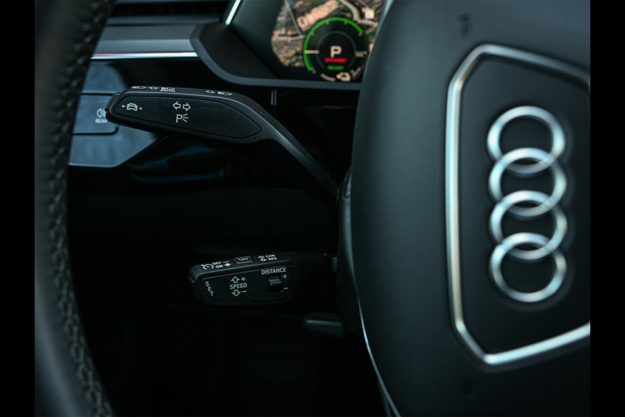 Audi Q8 e-tron 55 quattro Advanced Edition Plus 115 kWh | Panoramdak | Ambiance interieur | Adaptive Cruise | NL-Auto | Memory seats | Keyless