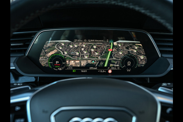 Audi Q8 e-tron 55 quattro Advanced Edition Plus 115 kWh | Panoramdak | Ambiance interieur | Adaptive Cruise | NL-Auto | Memory seats | Keyless
