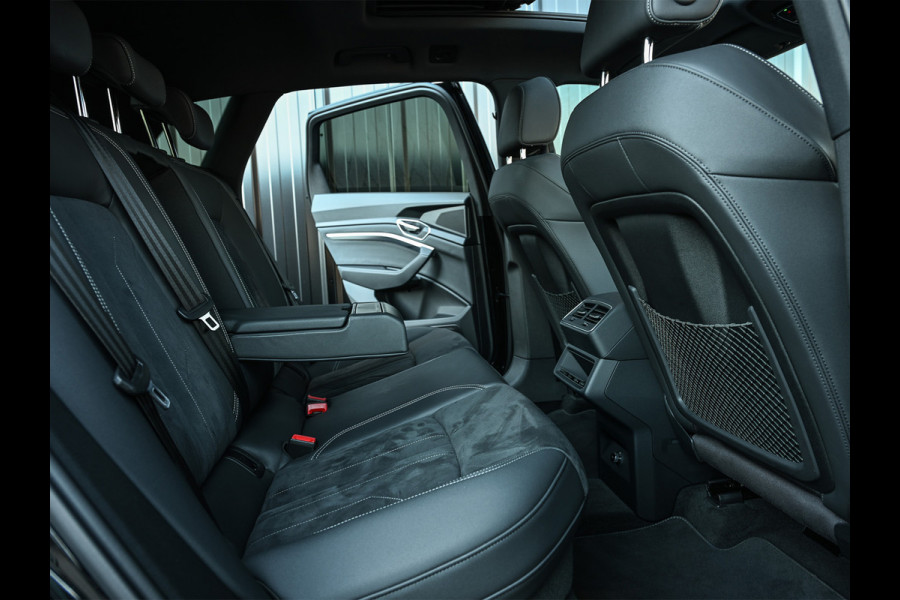 Audi Q8 e-tron 55 quattro Advanced Edition Plus 115 kWh | Panoramdak | Ambiance interieur | Adaptive Cruise | NL-Auto | Memory seats | Keyless