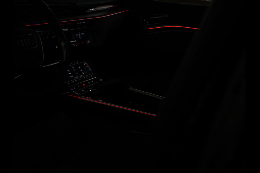 Audi Q8 e-tron 55 quattro Advanced Edition Plus 115 kWh | Panoramdak | Ambiance interieur | Adaptive Cruise | NL-Auto | Memory seats | Keyless