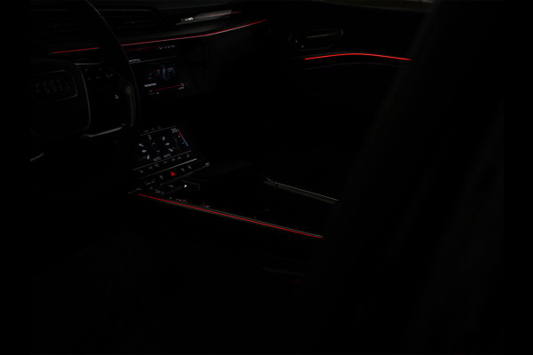 Audi Q8 e-tron 55 quattro Advanced Edition Plus 115 kWh | Panoramdak | Ambiance interieur | Adaptive Cruise | NL-Auto | Memory seats | Keyless