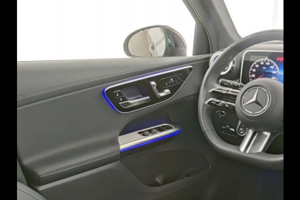 Mercedes-Benz GLC 300 e 4MATIC AMG Plug-In Hybride AMG Line | Night Pakket | Digital Licht | Trekhaak | Distronic | Memory Voorstoelen | Stoel en Stuurverwarming. Inclusief 24 maanden Mercedes-Benz Certified garantie voor Europa.