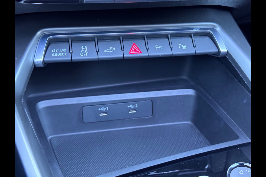 Audi A3 Sportback 45 TFSI e S edition Competition B&O/HuD/Memory