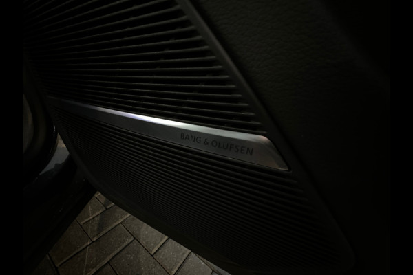 Audi Q8 60 TFSI e quattro S Competition Pano|RS Seat|HuD|B&O