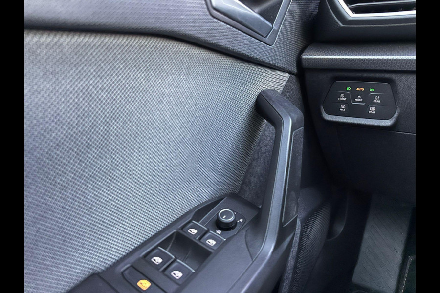 Seat Leon Sportstourer 1.5 TSI Style Launch Edition My 2021 | 18"LM | Trekhaak | Full LED | Climate V=A | Navi |