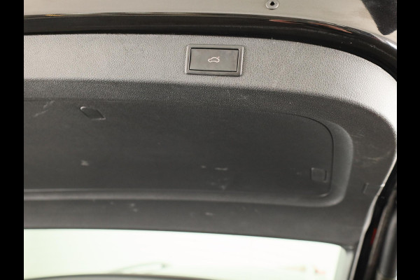 Škoda Kodiaq 1.5 TSI Business Edition Plus 150 pk Automaat (DSG) | Navigatie | Parkeersensoren (Park assist) | Rondomzicht camera | Lederen bekleding | Stoelverwarming v/a |