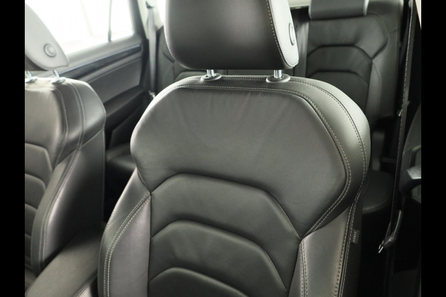 Škoda Kodiaq 1.5 TSI Business Edition Plus 150 pk Automaat (DSG) | Navigatie | Parkeersensoren (Park assist) | Rondomzicht camera | Lederen bekleding | Stoelverwarming v/a |