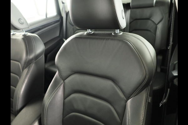 Škoda Kodiaq 1.5 TSI Business Edition Plus 150 pk Automaat (DSG) | Navigatie | Parkeersensoren (Park assist) | Rondomzicht camera | Lederen bekleding | Stoelverwarming v/a |