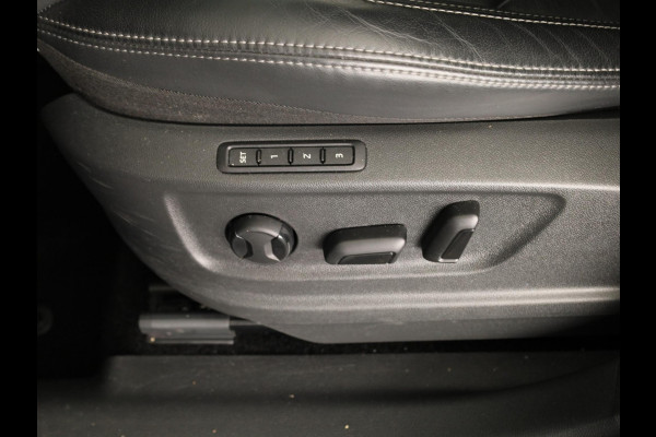 Škoda Kodiaq 1.5 TSI Business Edition Plus 150 pk Automaat (DSG) | Navigatie | Parkeersensoren (Park assist) | Rondomzicht camera | Lederen bekleding | Stoelverwarming v/a |