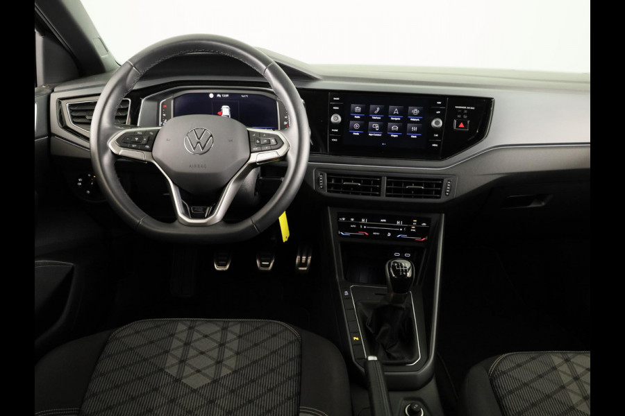 Volkswagen Taigo 1.0 TSI R-Line 115PK | Panorama dak | Navigatie via app | Parkeersensoren | Automatische airco |