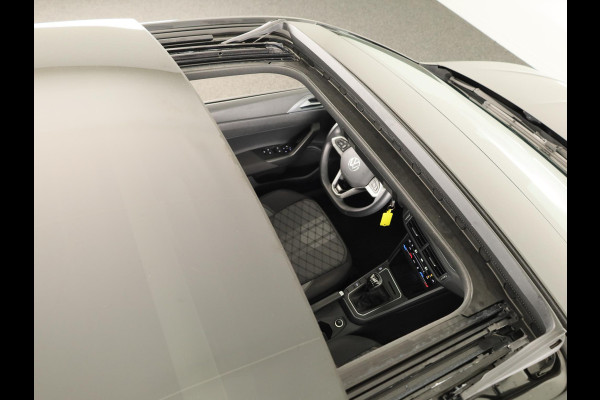 Volkswagen Taigo 1.0 TSI R-Line 115PK | Panorama dak | Navigatie via app | Parkeersensoren | Automatische airco |