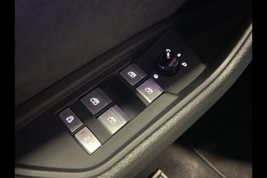 Audi e-tron 50 Quattro S-Line Edition 71 kWh|94%SOH|BLACK EDITION|AMBIENT LIGHT|APPLE CARPLAY|CAMERA|STOELVERWARMING|ELEK. A-KLEP|