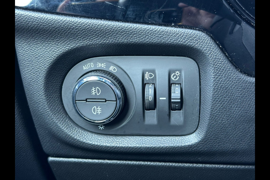 Opel Corsa 1.2 GS Line Automaat Leer Navi Camera Carplay