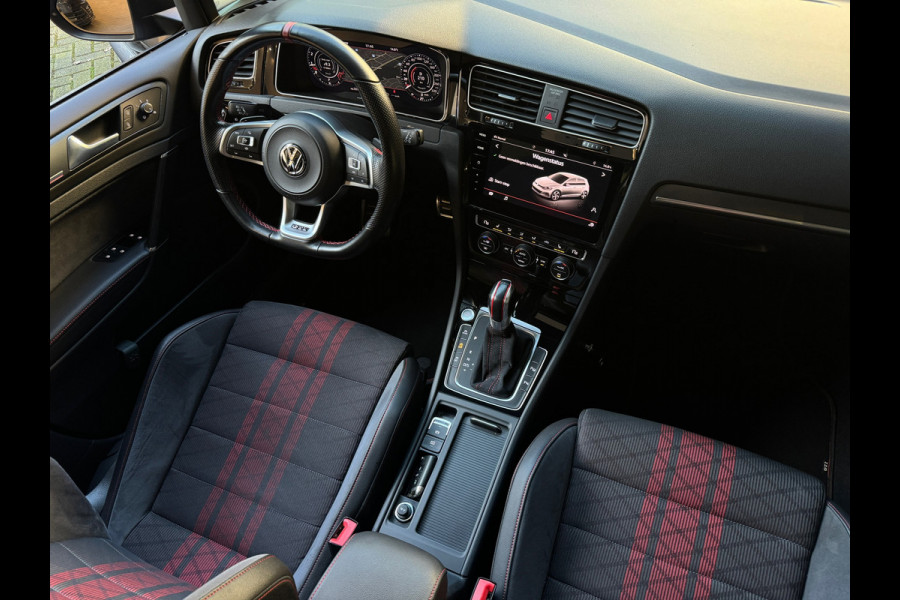 Volkswagen Golf 2.0 TSI GTI TCR Pano|Keyles|Akrapovic|Dynaudio