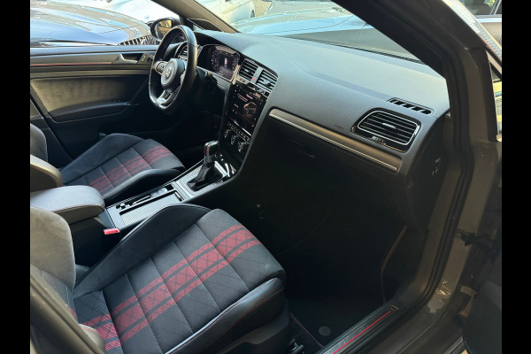 Volkswagen Golf 2.0 TSI GTI TCR Pano|Keyles|Akrapovic|Dynaudio