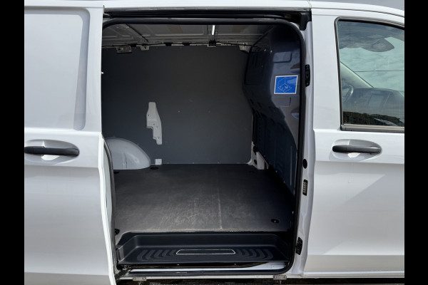 Mercedes-Benz Vito 114 1.9 CDI Automaat L2H1 Climate Control Adaptieve Cruise Side Bars Camera Carplay Trekhaak Stoelverwarming