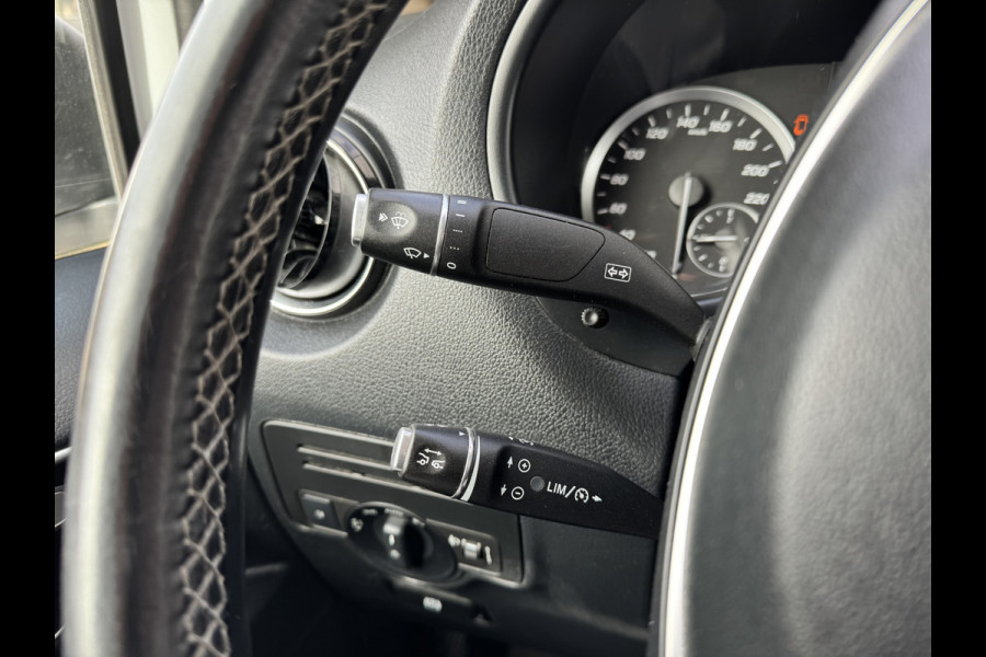 Mercedes-Benz Vito 114 1.9 CDI Automaat L2H1 Climate Control Adaptieve Cruise Side Bars Camera Carplay Trekhaak Stoelverwarming