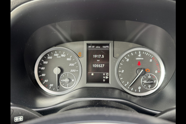 Mercedes-Benz Vito 114 1.9 CDI Automaat L2H1 Climate Control Adaptieve Cruise Side Bars Camera Carplay Trekhaak Stoelverwarming