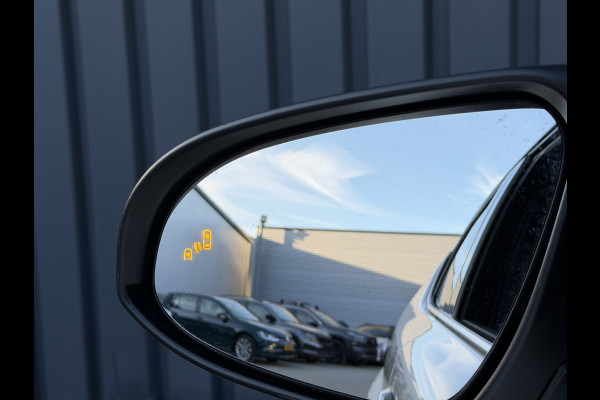 Toyota C-HR 1.8 Hybrid Style / Bi tone | BSM | Draadloos Apple Carplay/Android auto | PDC V+A | Rijklaar!!!