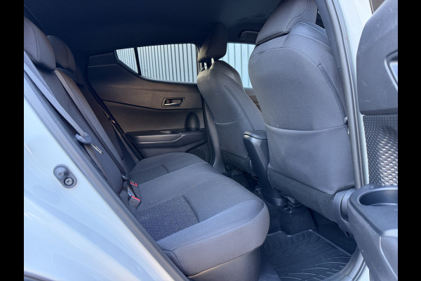 Toyota C-HR 1.8 Hybrid Style / Bi tone | BSM | Draadloos Apple Carplay/Android auto | PDC V+A | Rijklaar!!!