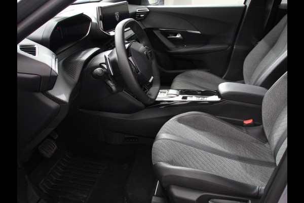 Peugeot 2008 1.2 Hybrid 136 pk Automaat Allure | DEMO ! | Navigatie | Apple Carplay/Android Auto | Climate Control | Dab | Led | Parkeer sensoren | Cruise Control | Stoelverwarming