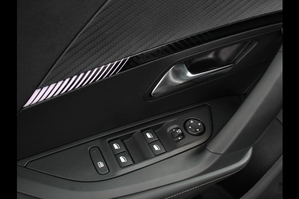 Peugeot 2008 1.2 Hybrid 136 pk Automaat Allure | DEMO ! | Navigatie | Apple Carplay/Android Auto | Climate Control | Dab | Led | Parkeer sensoren | Cruise Control | Stoelverwarming