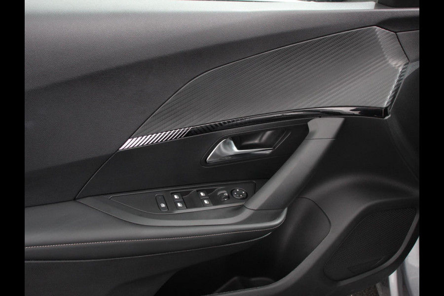 Peugeot 2008 1.2 Hybrid 136 pk Automaat Allure | DEMO ! | Navigatie | Apple Carplay/Android Auto | Climate Control | Dab | Led | Parkeer sensoren | Cruise Control | Stoelverwarming