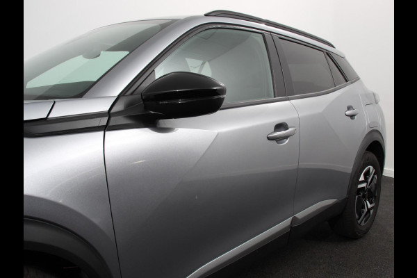 Peugeot 2008 1.2 Hybrid 136 pk Automaat Allure | DEMO ! | Navigatie | Apple Carplay/Android Auto | Climate Control | Dab | Led | Parkeer sensoren | Cruise Control | Stoelverwarming