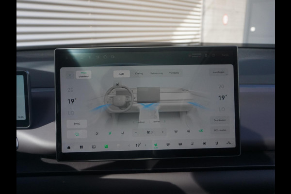 Leapmotor C10 Design 69.9 kWh Panoramadak