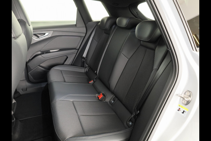 Audi Q4 e-tron 45 S edition Competition e-tron 82 kWh 286 pk Rac per augustus | Assistentiepakket plus | Comfortpakket | Ambient lichtpakket | Optiekpakket zwart plus |