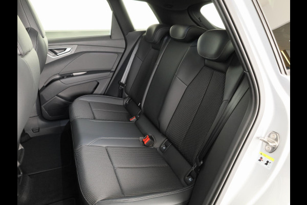 Audi Q4 e-tron 45 S edition Competition e-tron 82 kWh 286 pk Rac per augustus | Assistentiepakket plus | Comfortpakket | Ambient lichtpakket | Optiekpakket zwart plus |