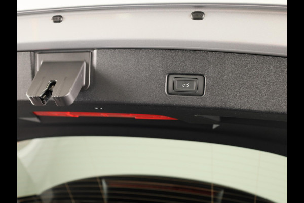 Audi Q4 e-tron 45 S edition Competition e-tron 82 kWh 286 pk Rac per augustus | Assistentiepakket plus | Comfortpakket | Ambient lichtpakket | Optiekpakket zwart plus |