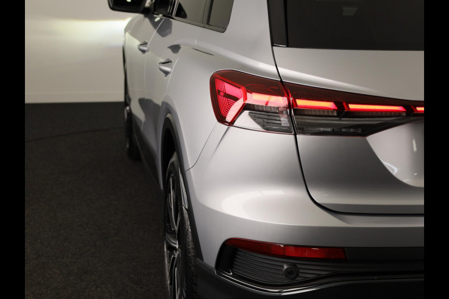 Audi Q4 e-tron 45 S edition Competition e-tron 82 kWh 286 pk Rac per augustus | Assistentiepakket plus | Comfortpakket | Ambient lichtpakket | Optiekpakket zwart plus |