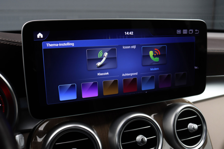 Mercedes-Benz GLC Coupé 300 4MATIC AMG Line | Dodehoekassistent | Camera | Multibeam LED | Stoelverwarming | Spoorpakket |  Leder | Zonnerollo's | Navigatie | Cruise Control |