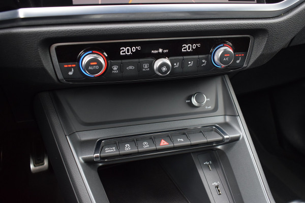 Audi Q3 Sportback 35 TFSI 150pk S-tronic S-line | Chronos Grijs