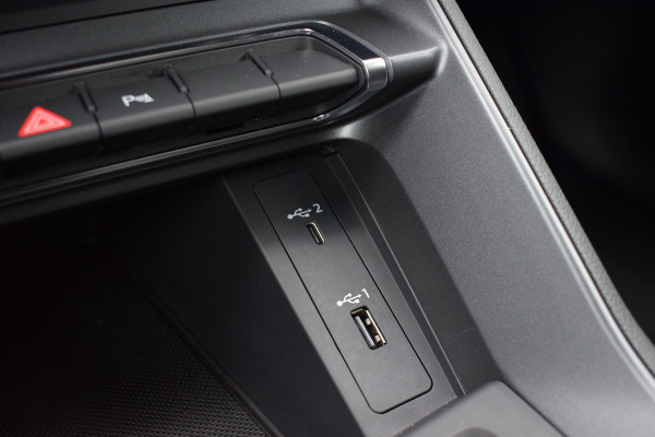 Audi Q3 Sportback 35 TFSI 150pk S-tronic S-line | Chronos Grijs