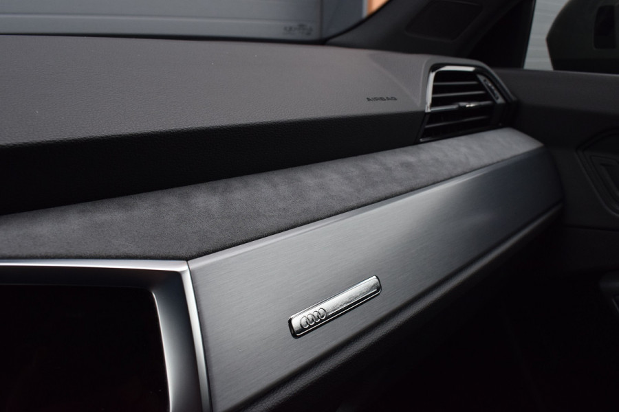 Audi Q3 Sportback 35 TFSI 150pk S-tronic S-line | Chronos Grijs