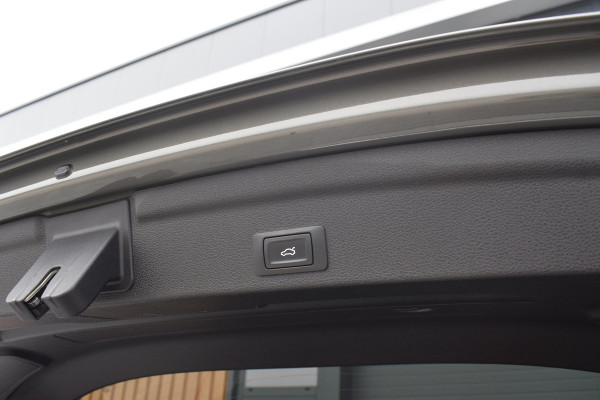 Audi Q3 Sportback 35 TFSI 150pk S-tronic S-line | Chronos Grijs